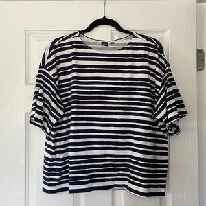 Uniqlo x marimekko oversized navy blue stripe tshirt